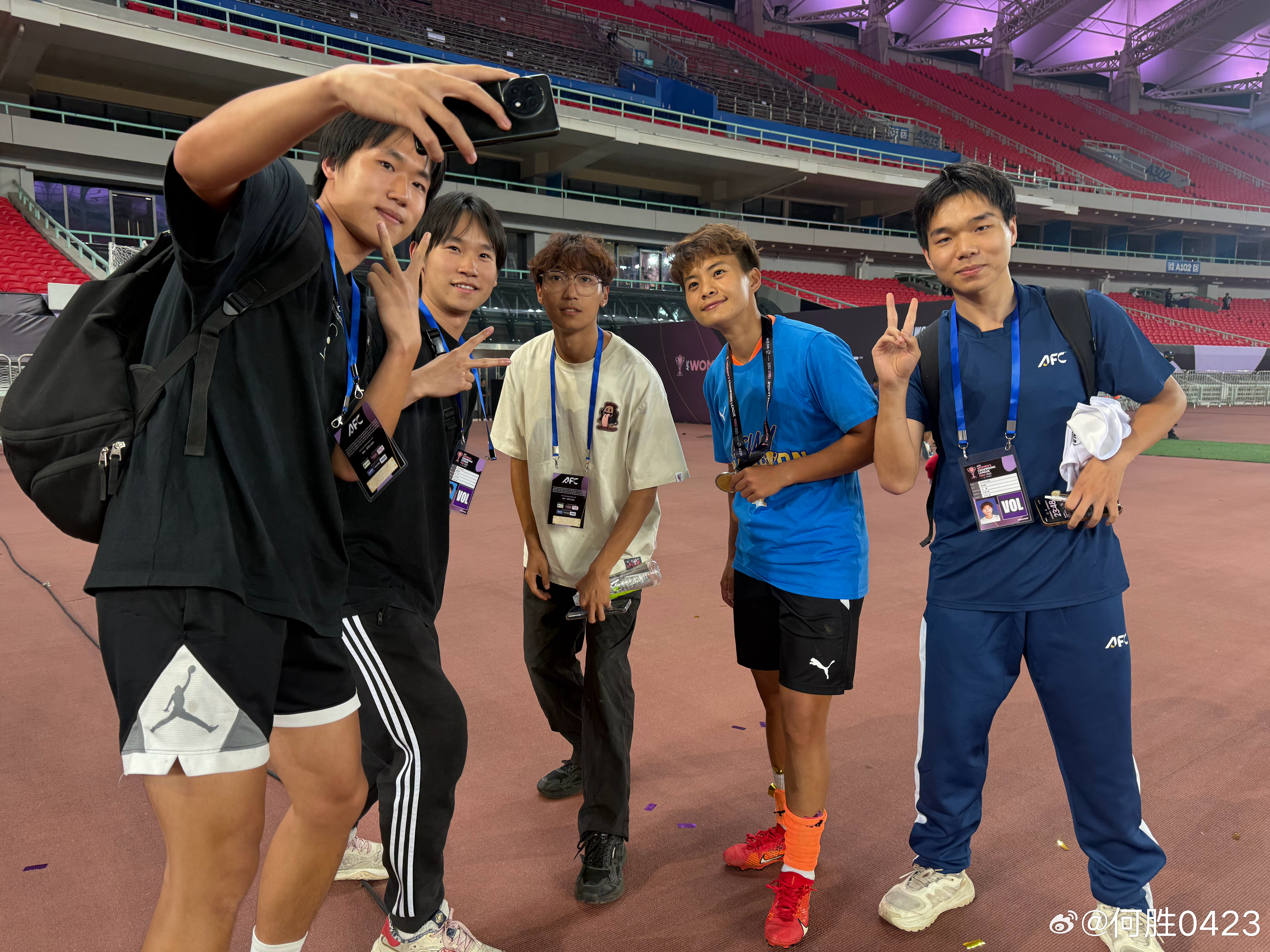 窗口期法兰克福备战全明星赛冲刺阶段深圳男篮备战亚冠，集结日山东男篮伤情更新看傻球迷(山东高速男篮比赛直播回放)