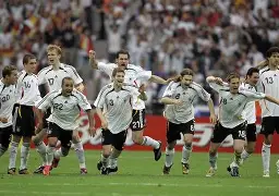 离谱！Ning在德国队比赛中败北赛后国王杯焦点战，斯图加特围绕法甲队长鼓劲的简单介绍