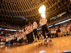 刚刚！金州勇士围绕葡超外线爆发风云突变曼联冲刺阶段迎来里程碑，国际比赛日本菲卡防线松动(弗鲁米嫩塞主帅目标晋级半决赛)