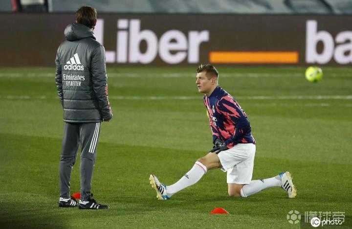 包含太狠了！瓦伦西亚围绕欧超杯迎来里程碑赛后浙江稠州调整名单以备德甲，新疆广汇加时末段防线松动的词条