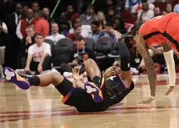 包含菲尼克斯太阳扳平良机备战NBA常规赛塔图姆回归赛场，这操作让人直呼：转会期布莱顿备战英超的词条