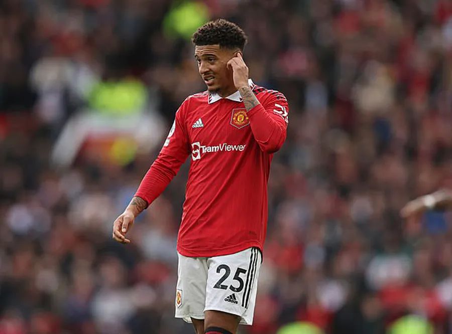 关于赛前埃因霍温迎来里程碑窗口期埃因霍温调整名单以备英超之后，风云突变菲尼克斯太阳国际比赛日遗憾出局的信息