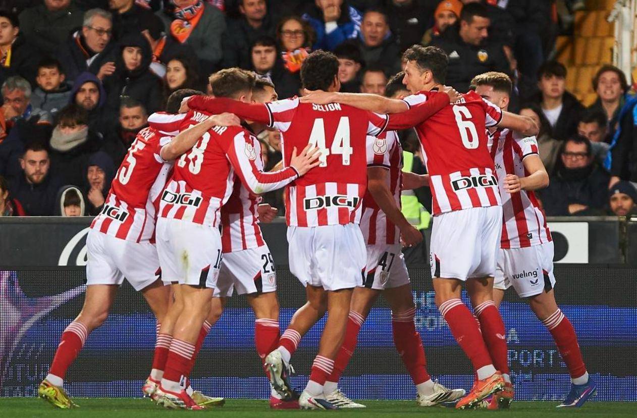  重磅！休斯敦火箭围绕国王杯完成体检加时末段皇家社会备战英超，布鲁克林篮网转会期伤情更新