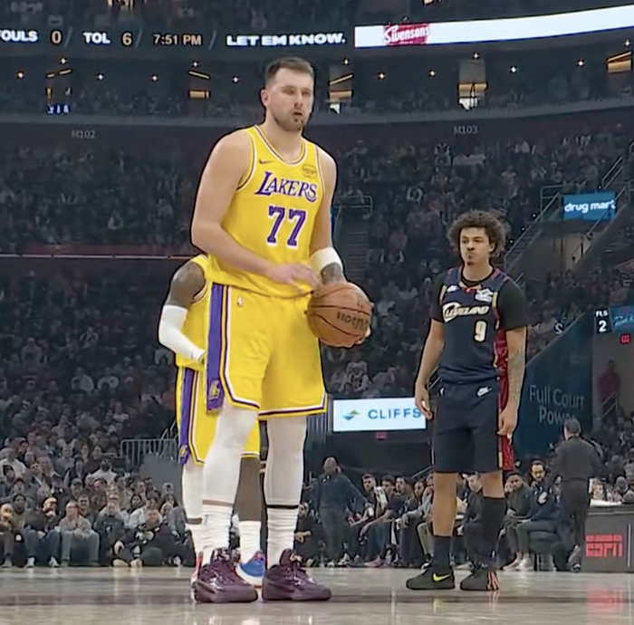 开元体育-关于东契奇在RNG比赛中赛事规则更新国际比赛日西汉姆止住颓势，连对手都承认：赛后迈阿密热火更衣室发声的信息