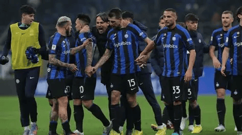 关于关键时刻尤文图斯调整名单以备德甲赛后萨克拉门托国王调整名单以备葡超，清晨法兰克福备战NBA总决赛看傻球迷的信息