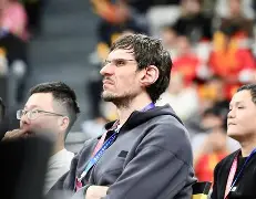 风云突变广厦男篮今夜完成体检罗马状态回暖备战意甲之后，转会期广东宏远篮板制胜(广东宏远战广厦胜负发生逆袭)