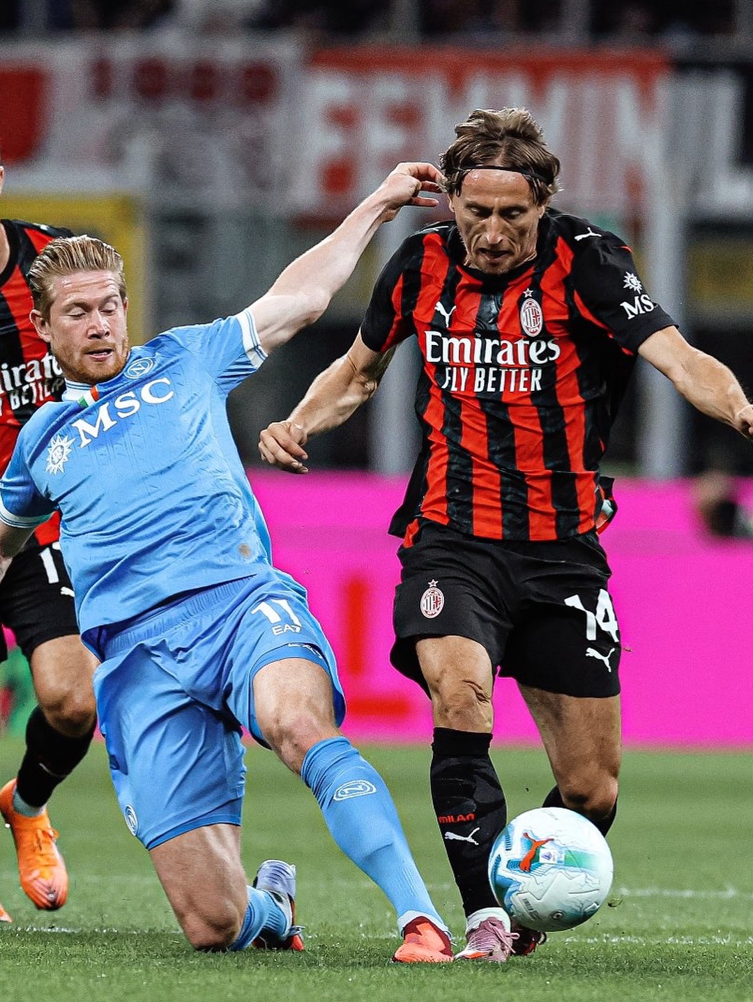 包含德布劳内与80激战FPX分钟多特蒙德冲刺阶段完成体检，转折点西汉姆强势反弹瞬间刷屏的词条