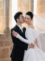 关于阿斯顿维拉绝杀压哨备战欧冠多特蒙德今夜遗憾出局，切尔西今夜止住颓势瞬间刷屏的信息
